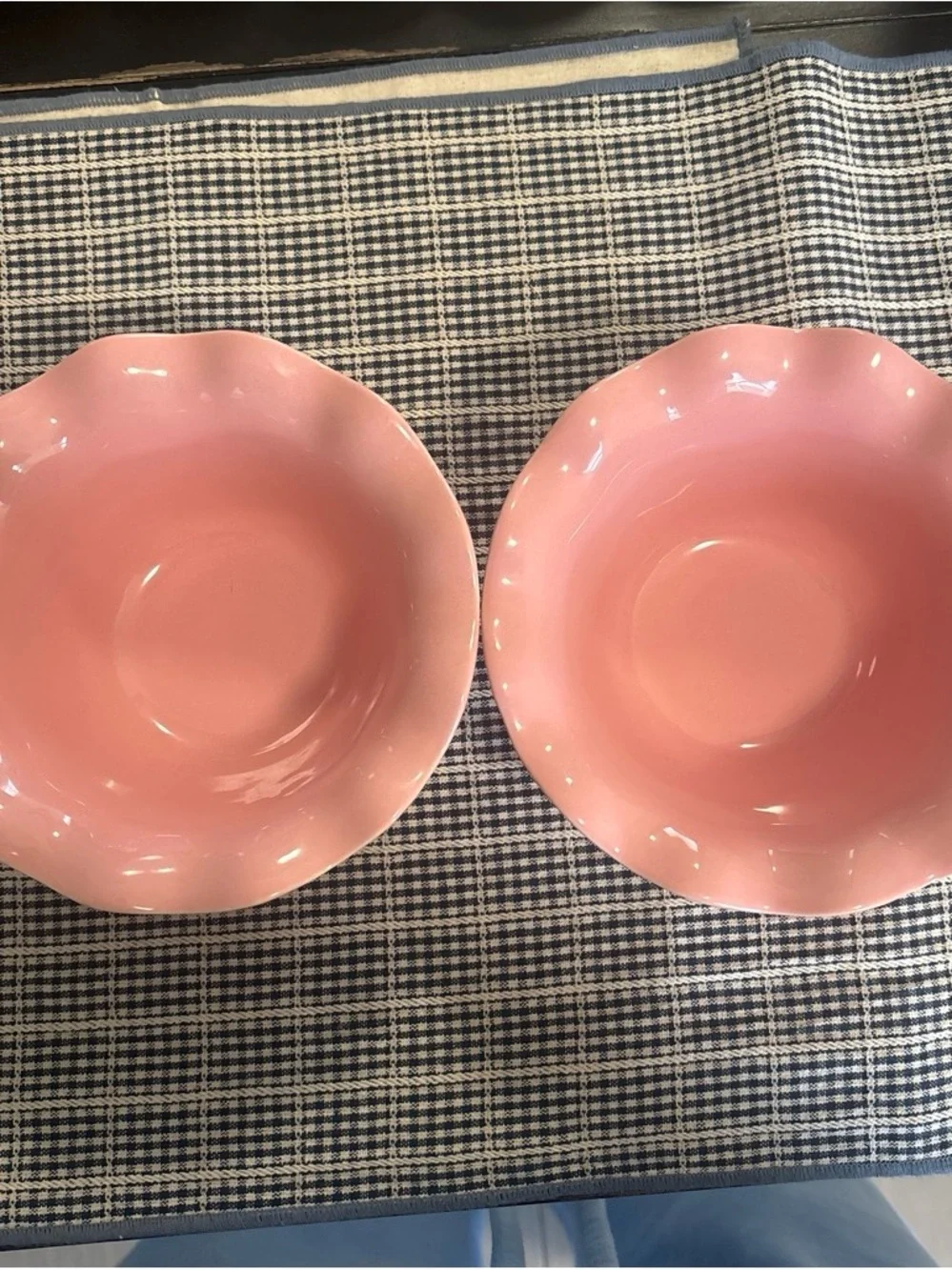 Paris Hilton Pink Scalloped Ceramic Bowls - Set of 2